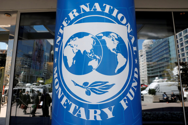 МВФ выделил России миллиарды. Но просто потратить их нельзя
