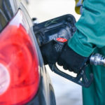 Росстат сообщил об изменении розничных цен на бензин