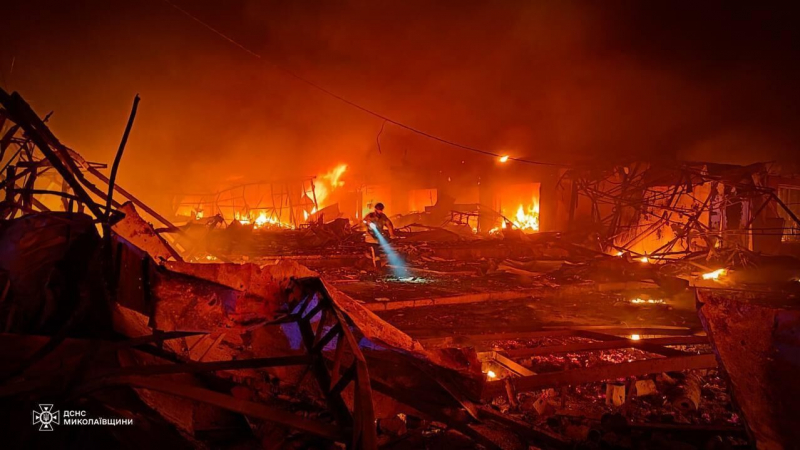 ВСУ попали зенитной ракетой по рынку в Николаеве, сообщили в подполье