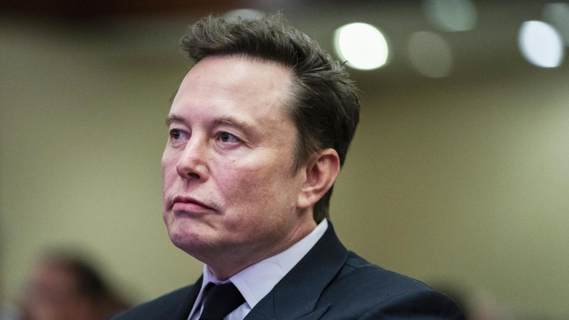 Маск заявил о решении сократить расходы на политику