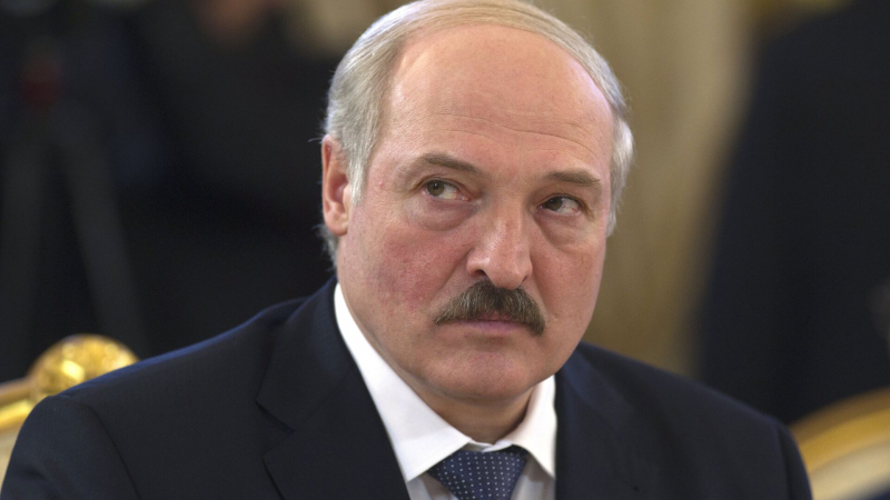 Лукашенко рассказал о предложении Украины создать лагеря для военнопленных