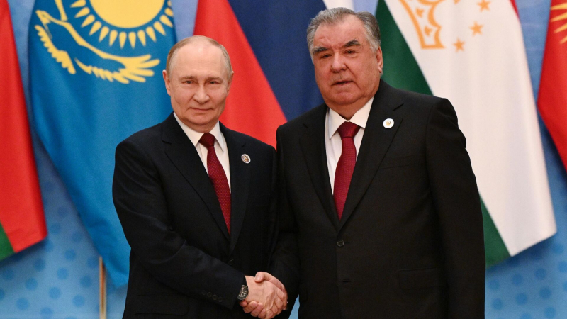 Путин пригласил лидеров стран СНГ на неформальную встречу в Россию