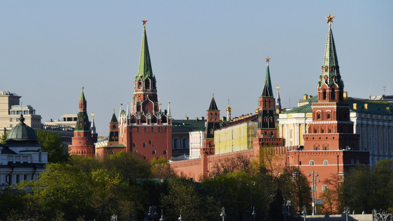 Россия и Украина должны начать обсуждение меморандумов, заявил Кремль 