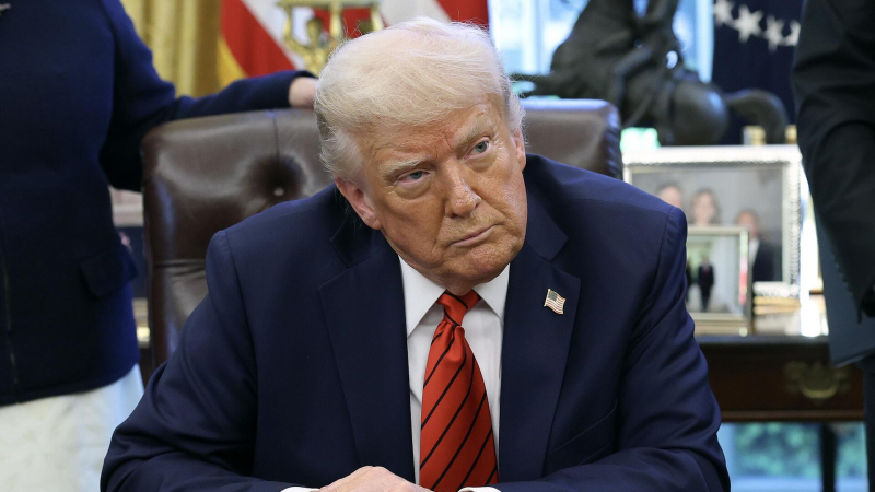 Трамп рассказал, почему не вводит санкции против России